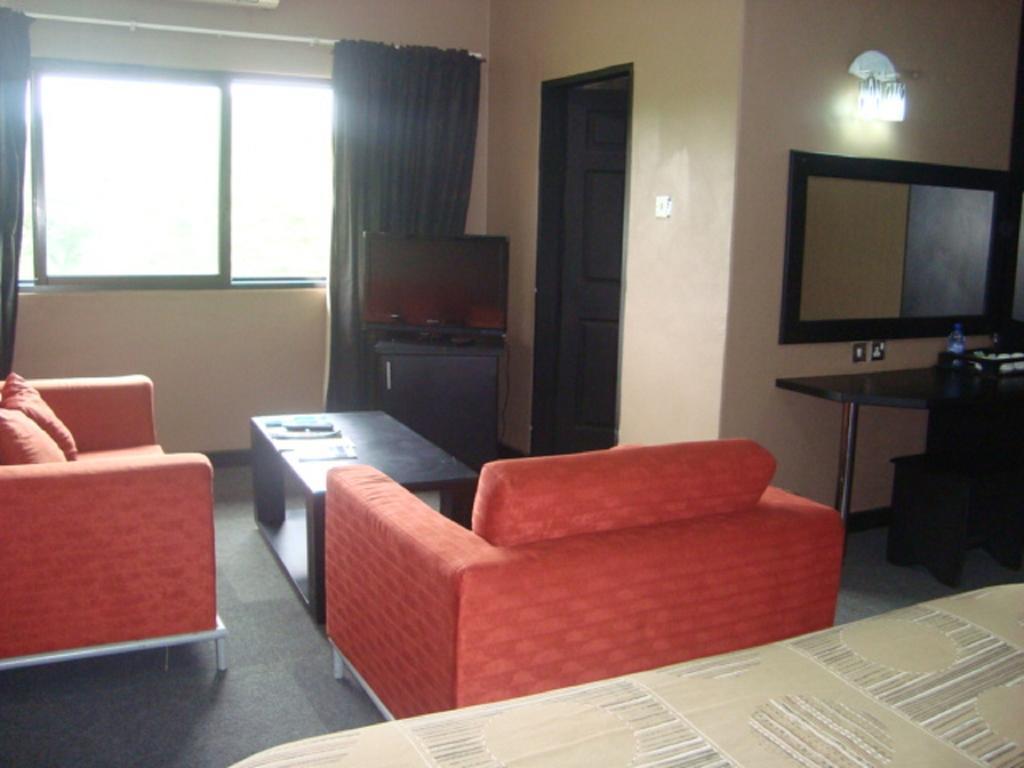 Pacific Hotel Lilongwe Exterior photo